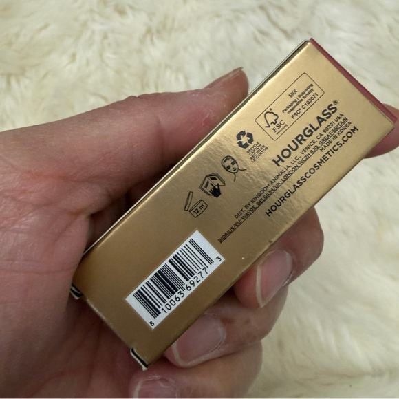 Hourglass Unreal Liquid Blush - vision - Picture 5 of 6